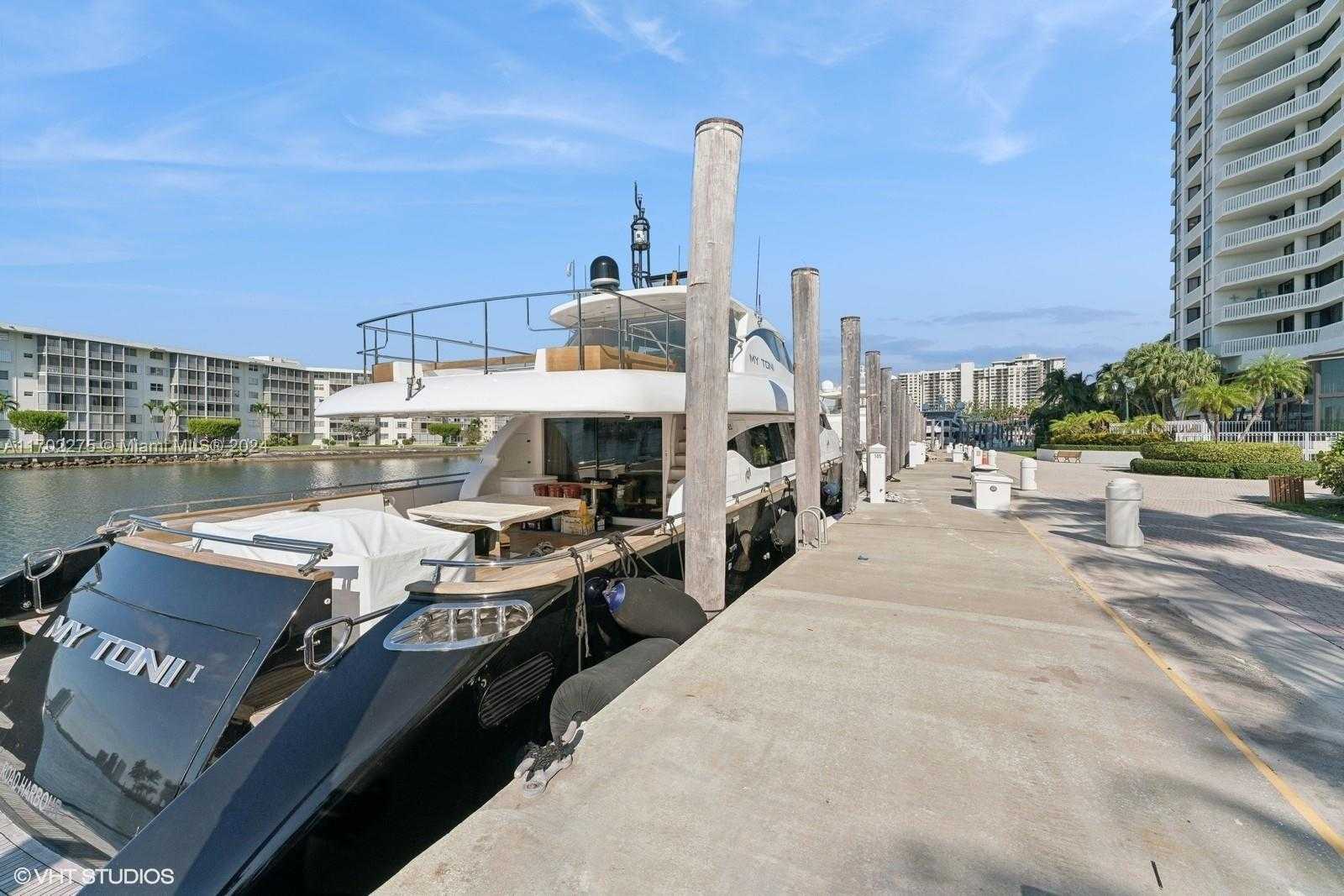 Small Image of 1000 WEST ISLAND BLVD #2911, Aventura Number 29