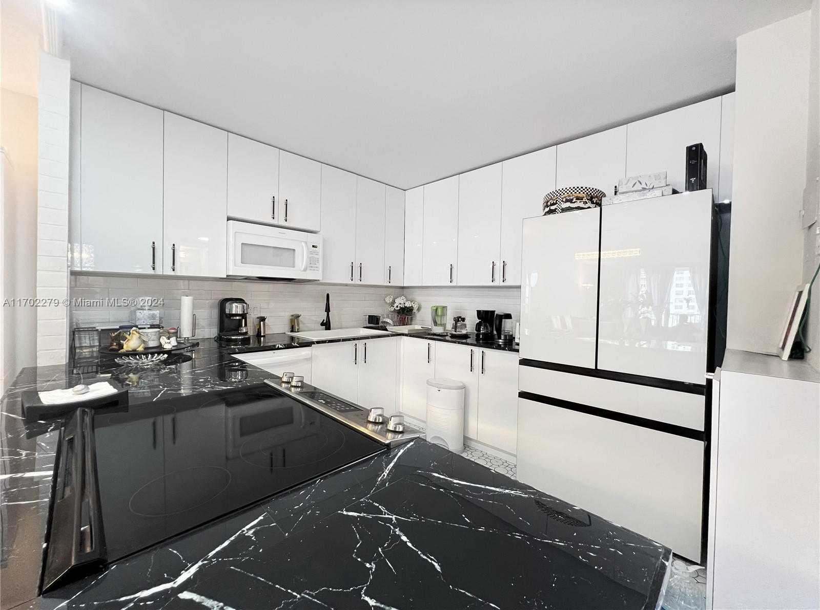 Small Image of 2801 NORTH EAST 183RD ST #1108W, Aventura Number 3