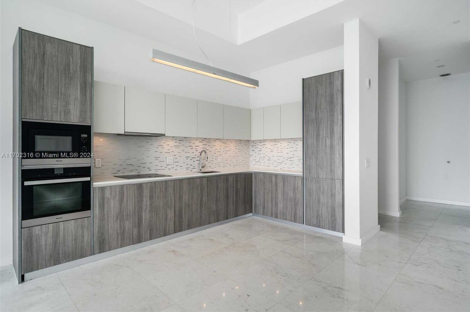 Small Image of 2900 NORTH EAST 7TH AVE #604, Miami Number 9