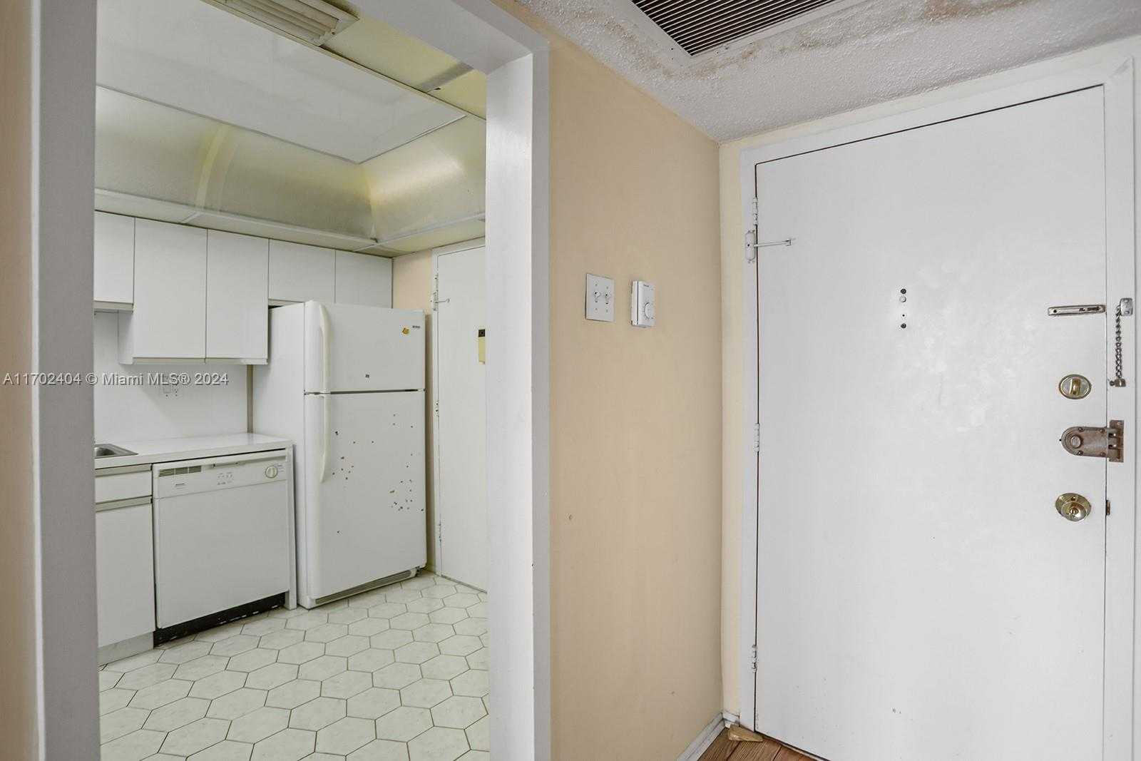 Small Image of 2030 SOUTH OCEAN DR #503, Hallandale Beach Number 10