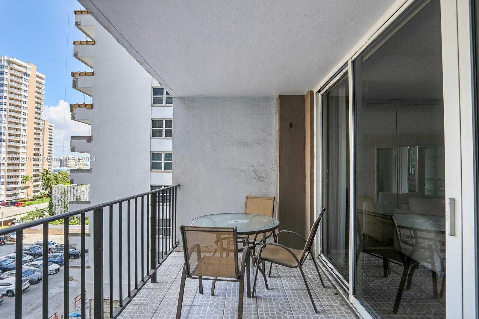 Small Image of 2030 SOUTH OCEAN DR #503, Hallandale Beach Number 16
