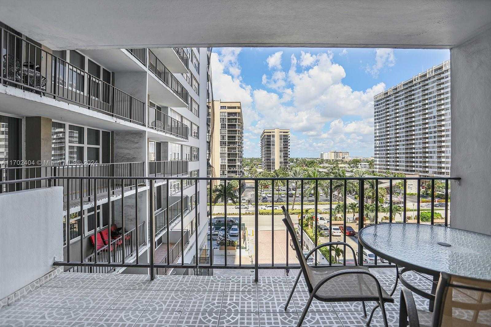Small Image of 2030 SOUTH OCEAN DR #503, Hallandale Beach Number 17