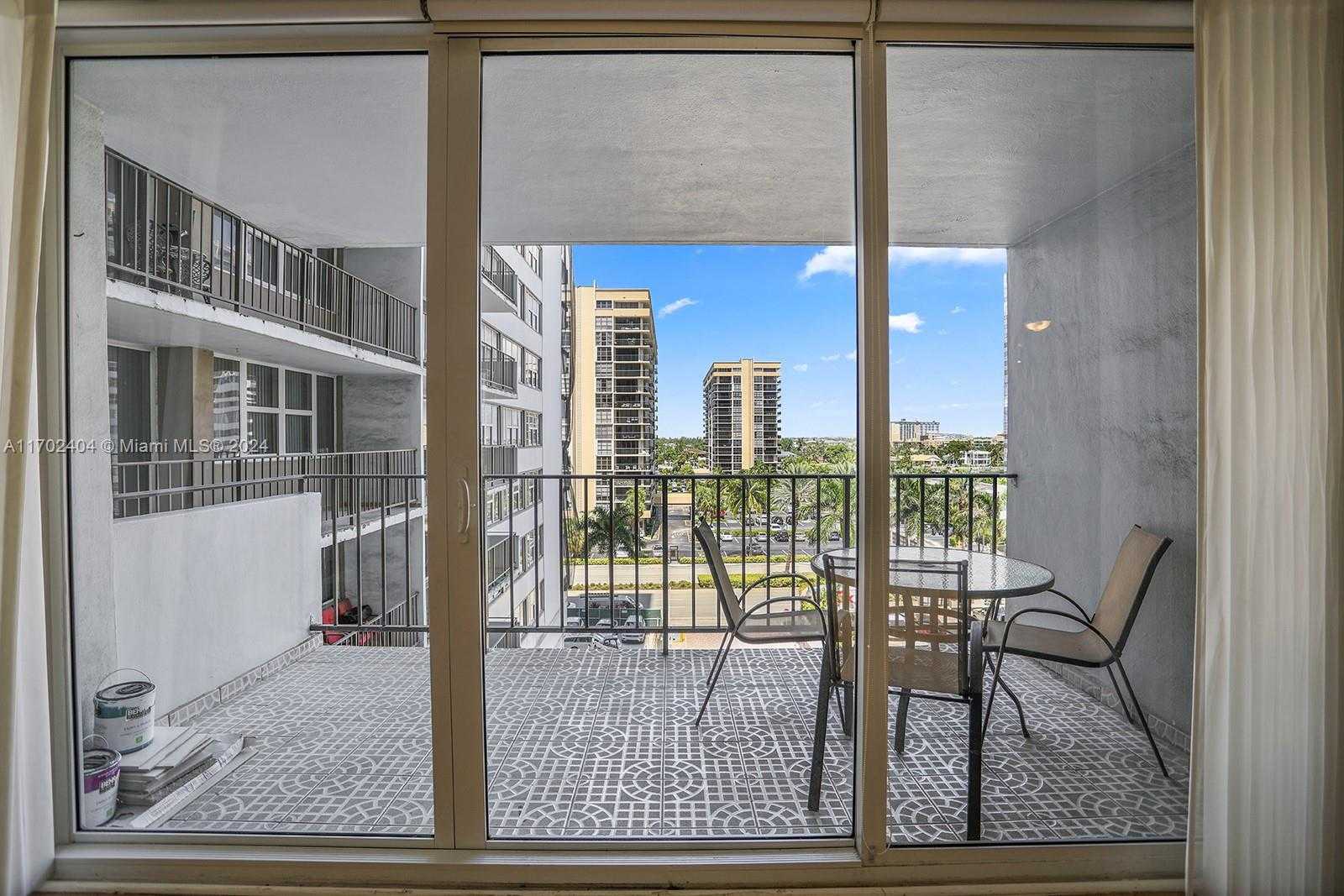 Small Image of 2030 SOUTH OCEAN DR #503, Hallandale Beach Number 18