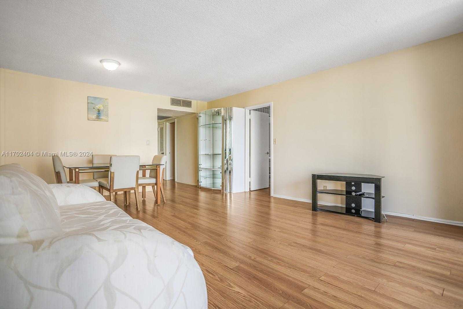 Small Image of 2030 SOUTH OCEAN DR #503, Hallandale Beach Number 19