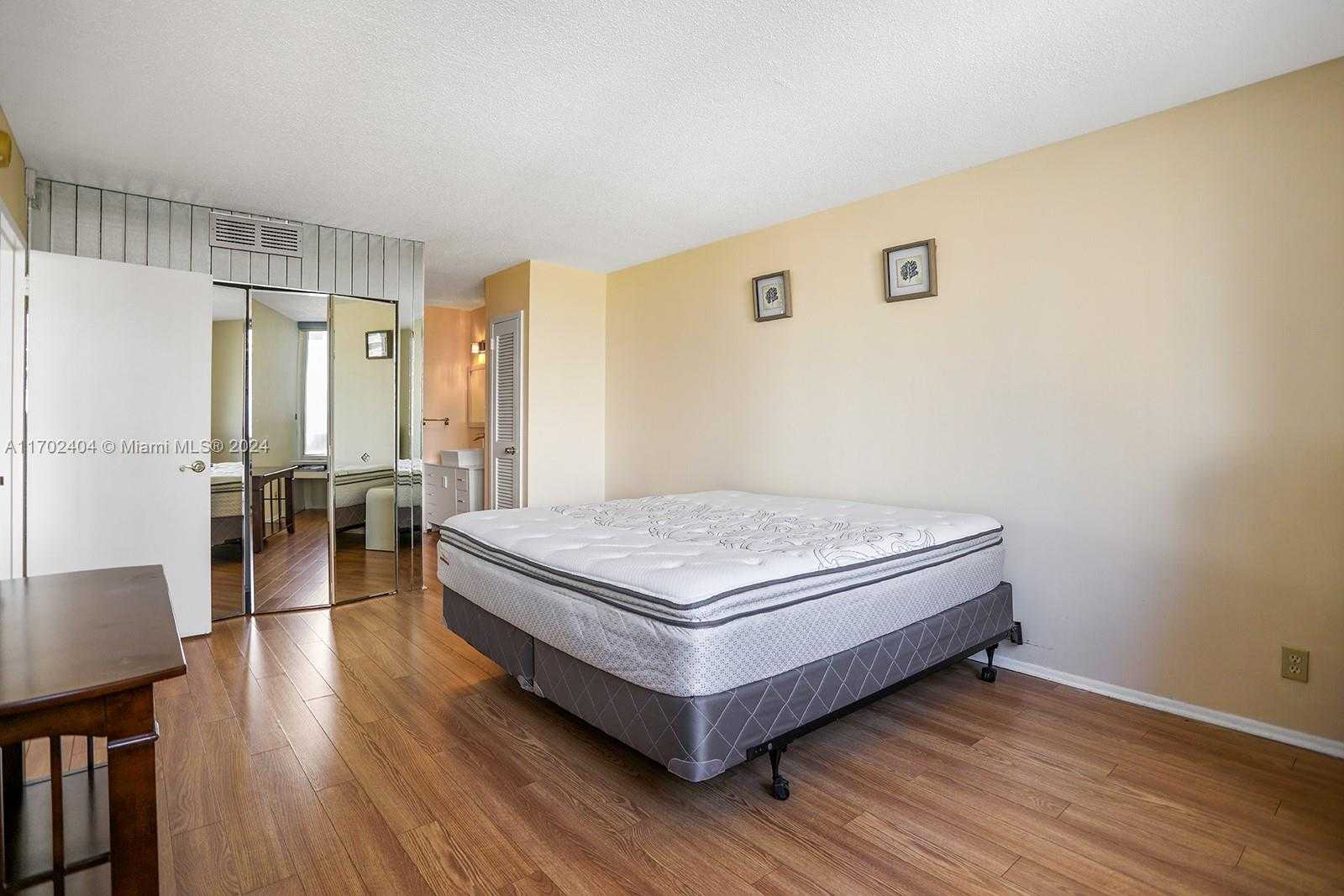 Small Image of 2030 SOUTH OCEAN DR #503, Hallandale Beach Number 21