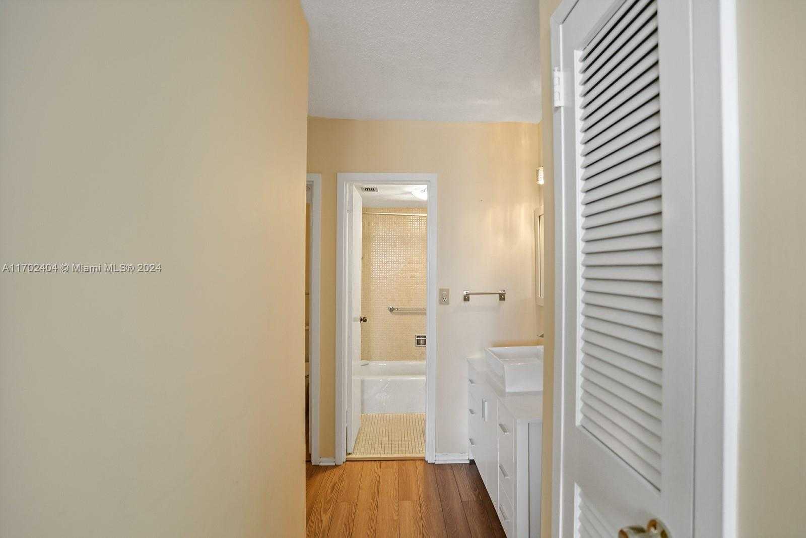 Small Image of 2030 SOUTH OCEAN DR #503, Hallandale Beach Number 22