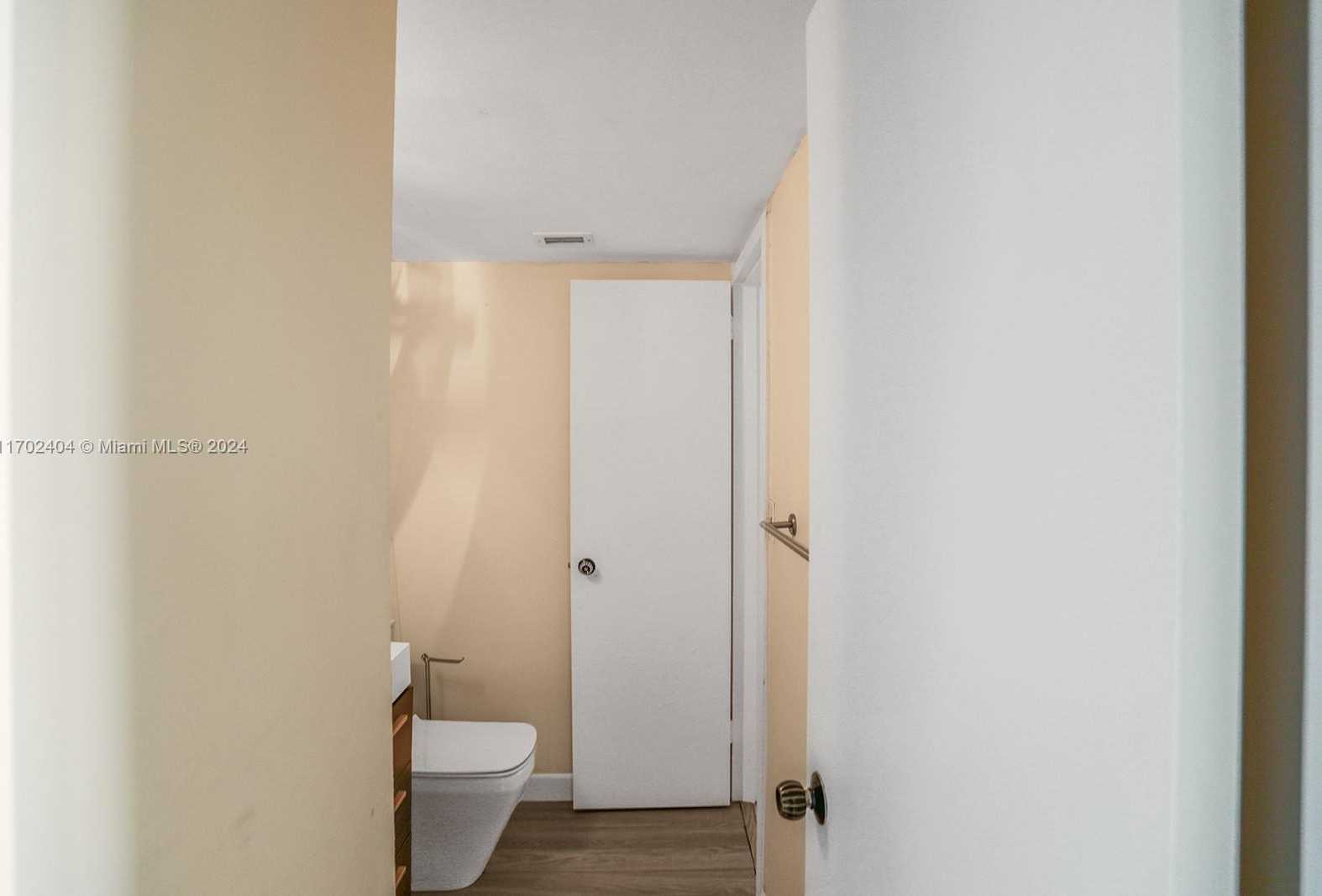 Small Image of 2030 SOUTH OCEAN DR #503, Hallandale Beach Number 27