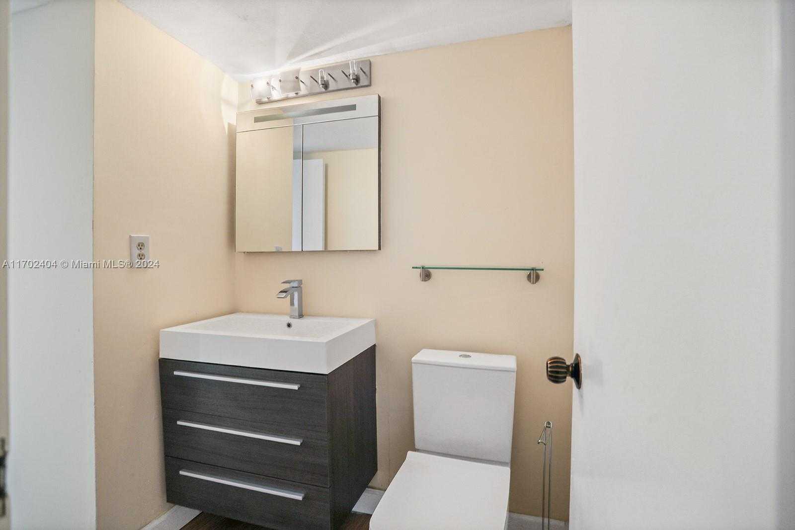 Small Image of 2030 SOUTH OCEAN DR #503, Hallandale Beach Number 28