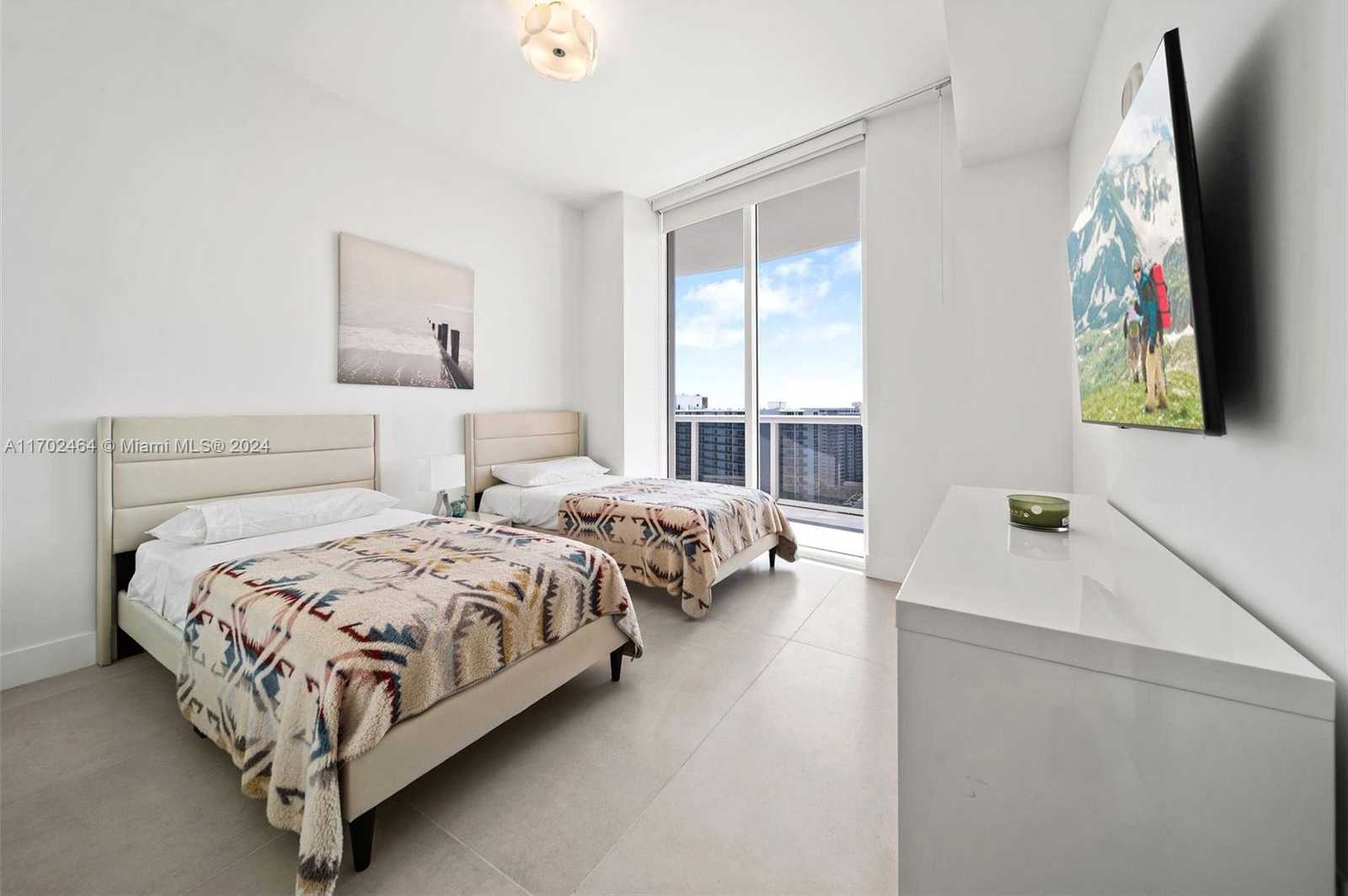 Small Image of 15811 COLLINS AVE #1805, Sunny Isles Beach Number 19