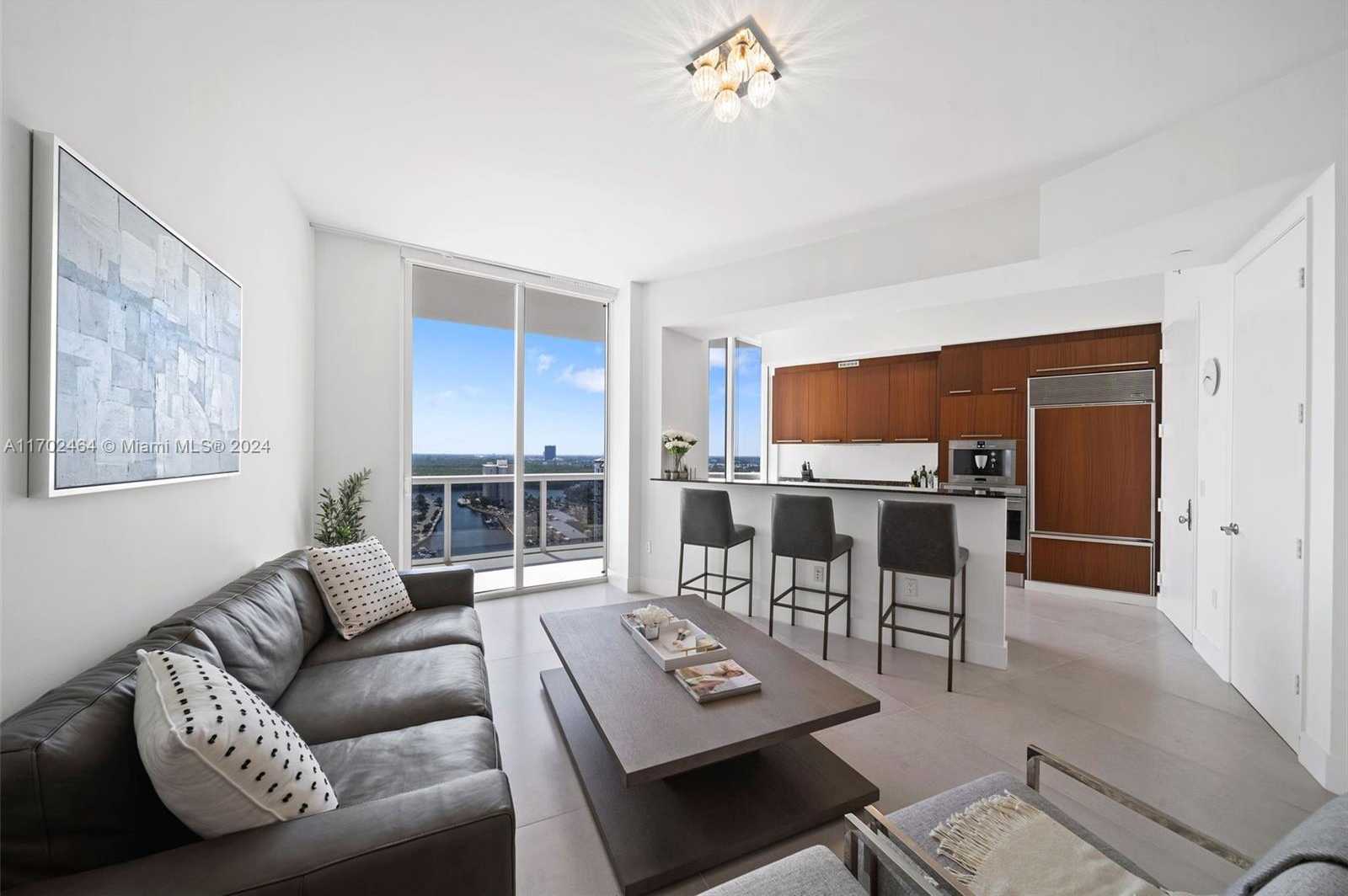 Small Image of 15811 COLLINS AVE #1805, Sunny Isles Beach Number 4
