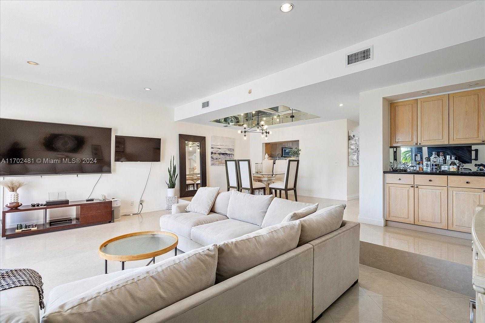 Small Image of 3620 YACHT CLUB DR #503, Aventura Number 17