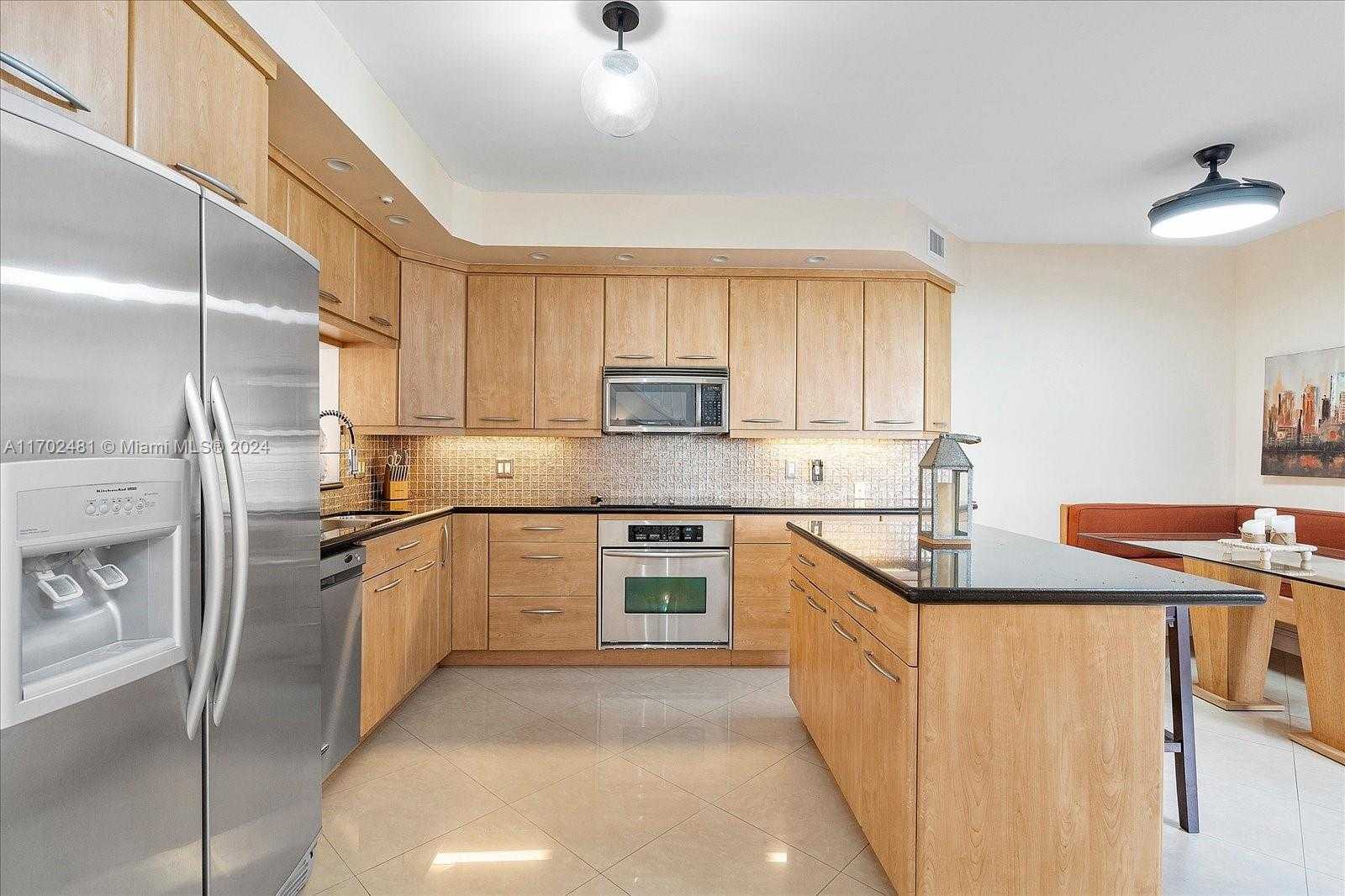 Small Image of 3620 YACHT CLUB DR #503, Aventura Number 22