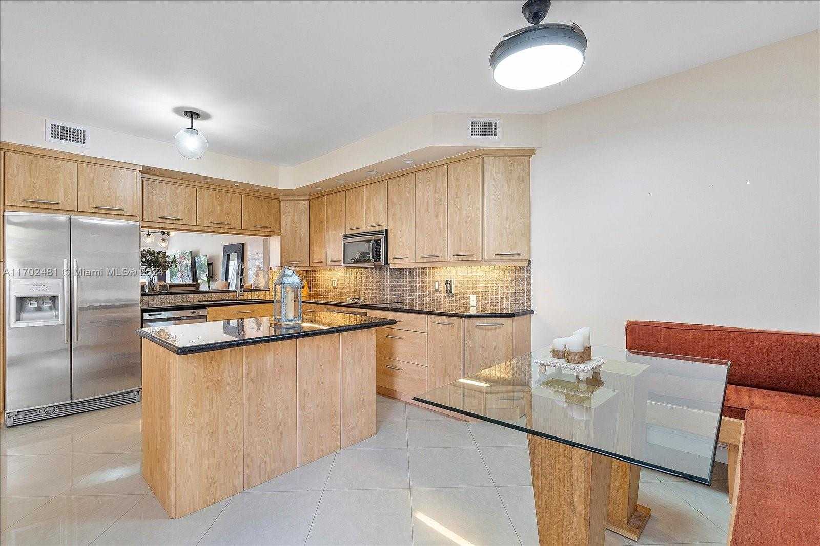 Small Image of 3620 YACHT CLUB DR #503, Aventura Number 27