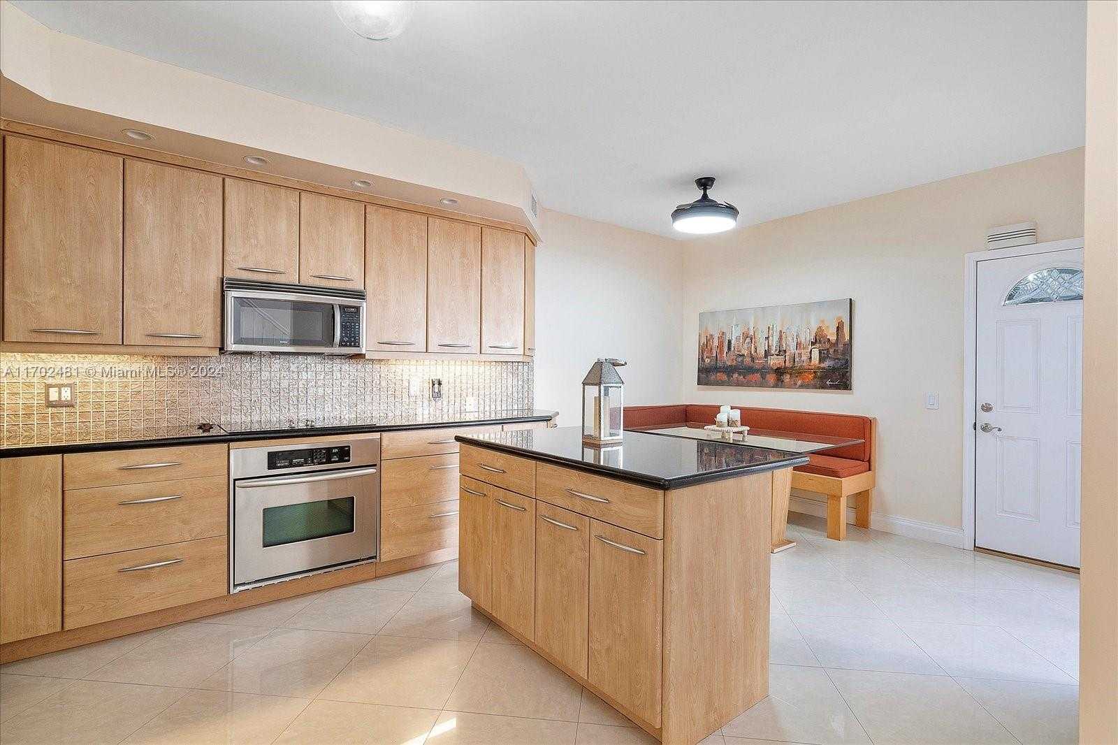 Small Image of 3620 YACHT CLUB DR #503, Aventura Number 3