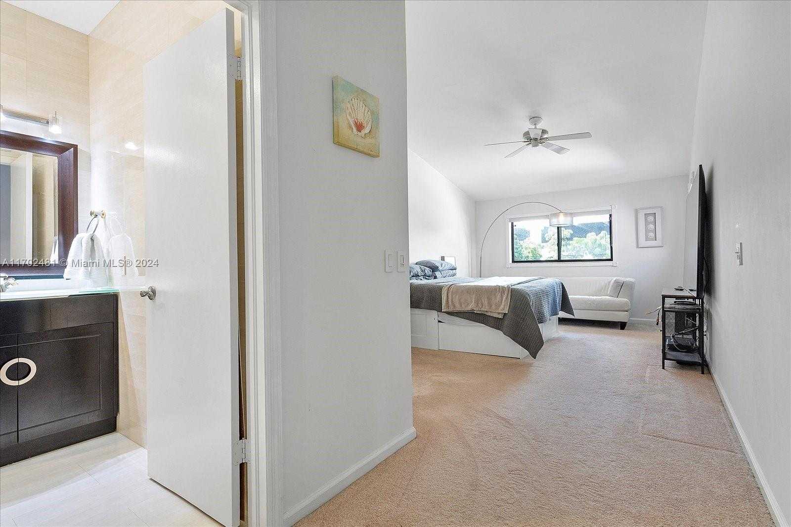 Small Image of 3620 YACHT CLUB DR #503, Aventura Number 33