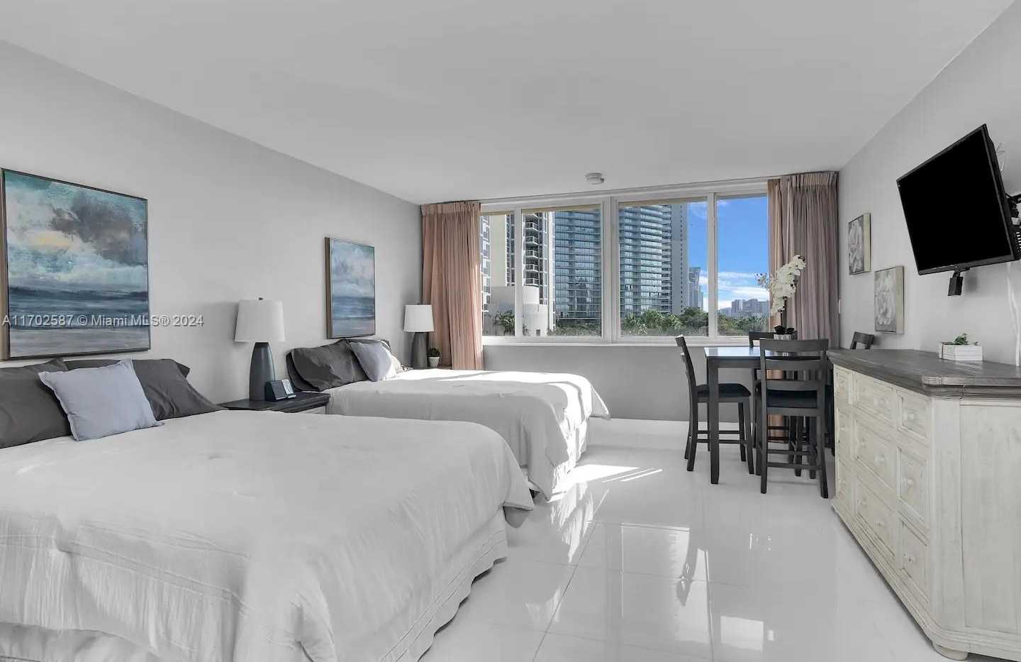 Small Image of 19201 #440, Sunny Isles Beach Number 5