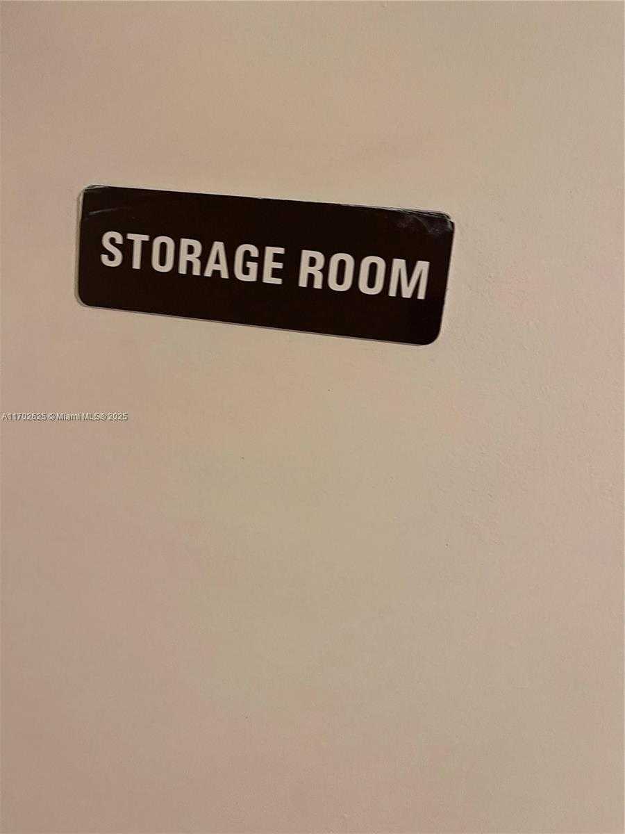 Small Image of 100 LINCOLN RD #833, Miami Beach Number 18