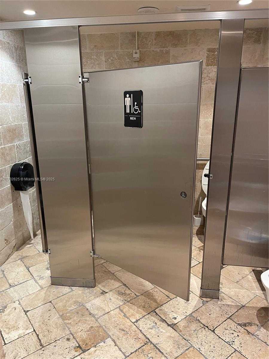 Small Image of 100 LINCOLN RD #833, Miami Beach Number 27
