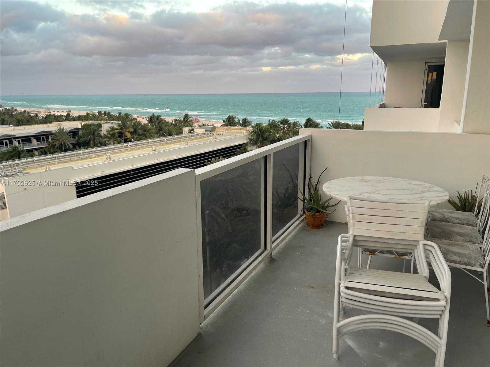 Small Image of 100 LINCOLN RD #833, Miami Beach Number 3