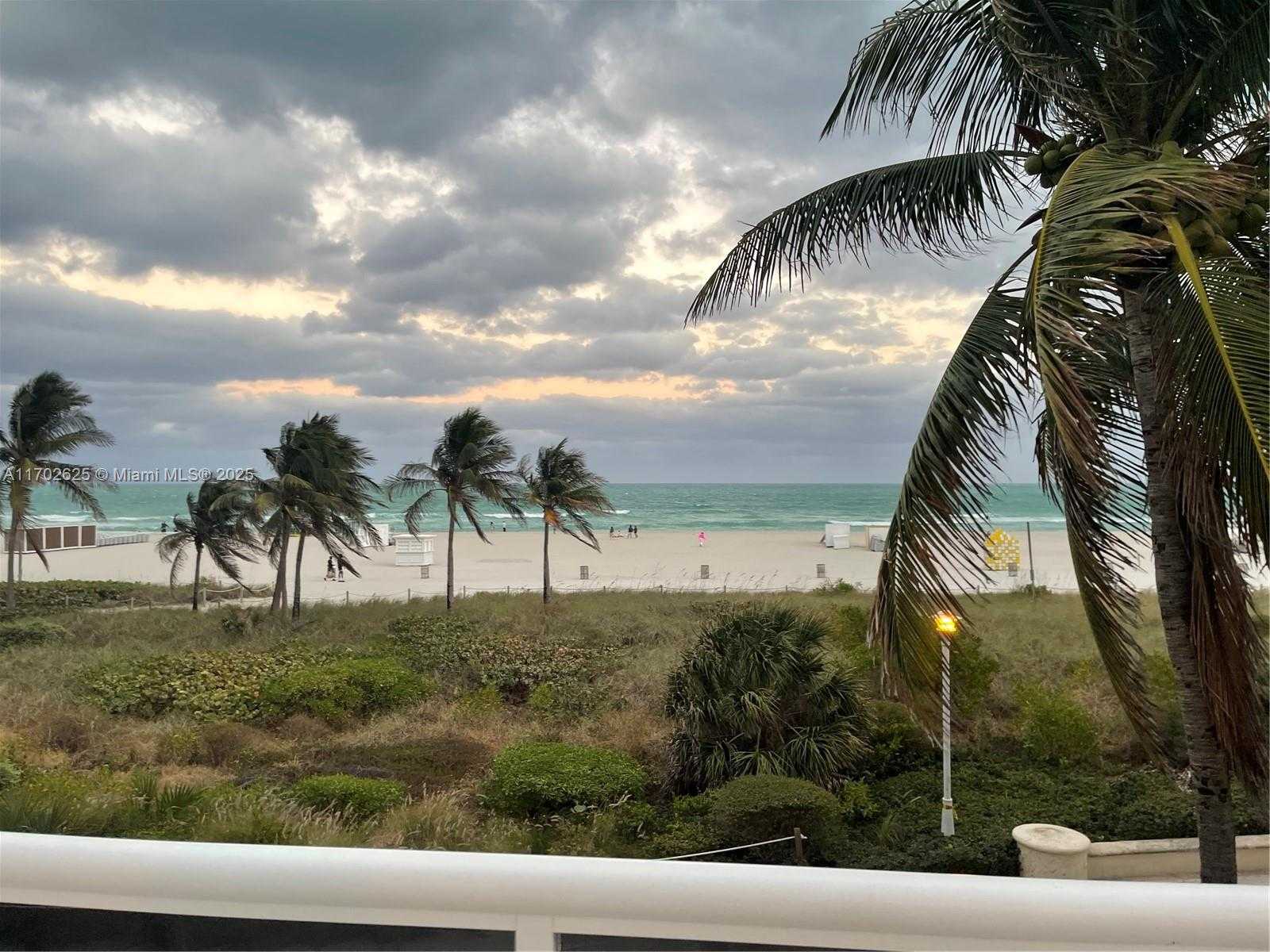 Small Image of 100 LINCOLN RD #833, Miami Beach Number 7