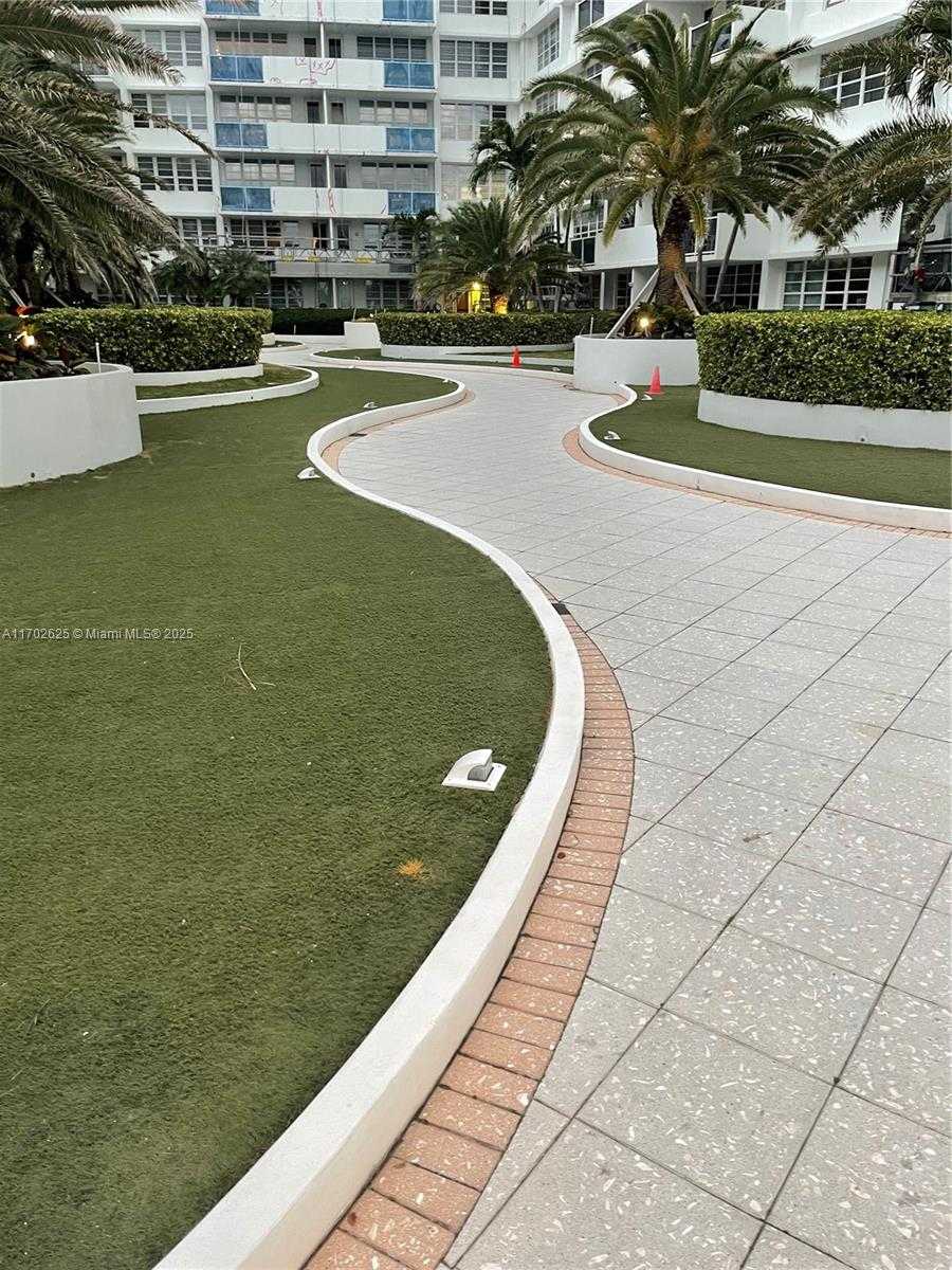 Small Image of 100 LINCOLN RD #833, Miami Beach Number 8