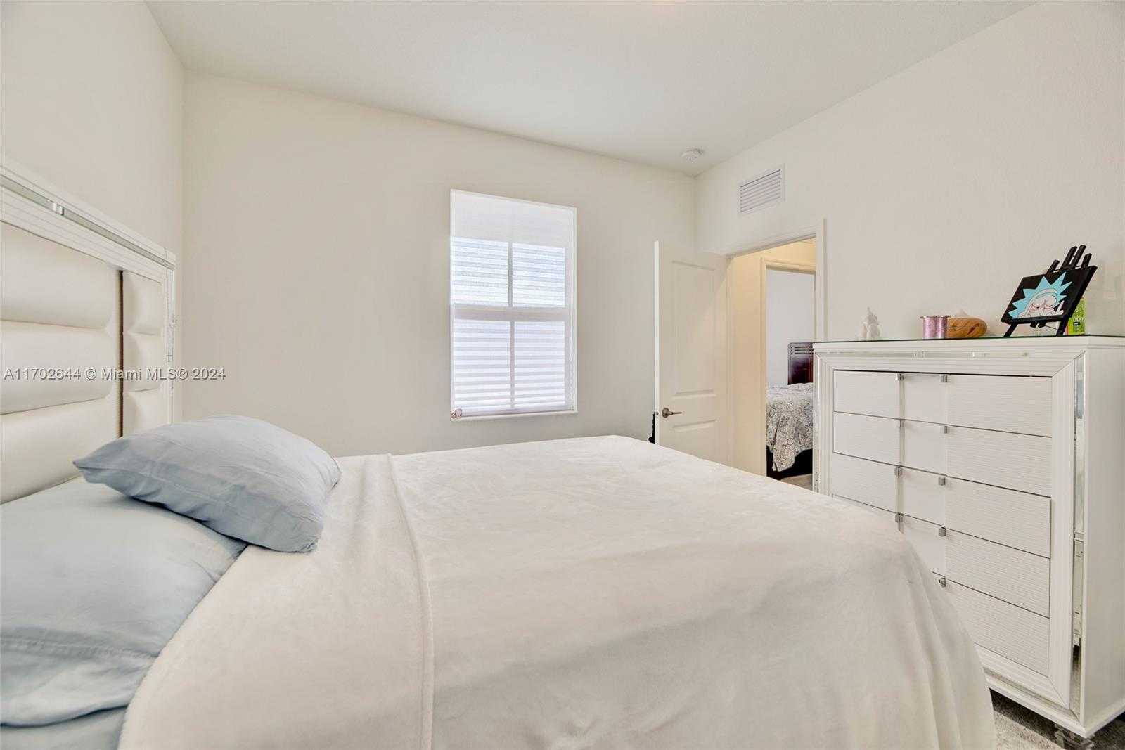 Small Image of 11887 NORTH WEST 46TH ST, Coral Springs Number 17