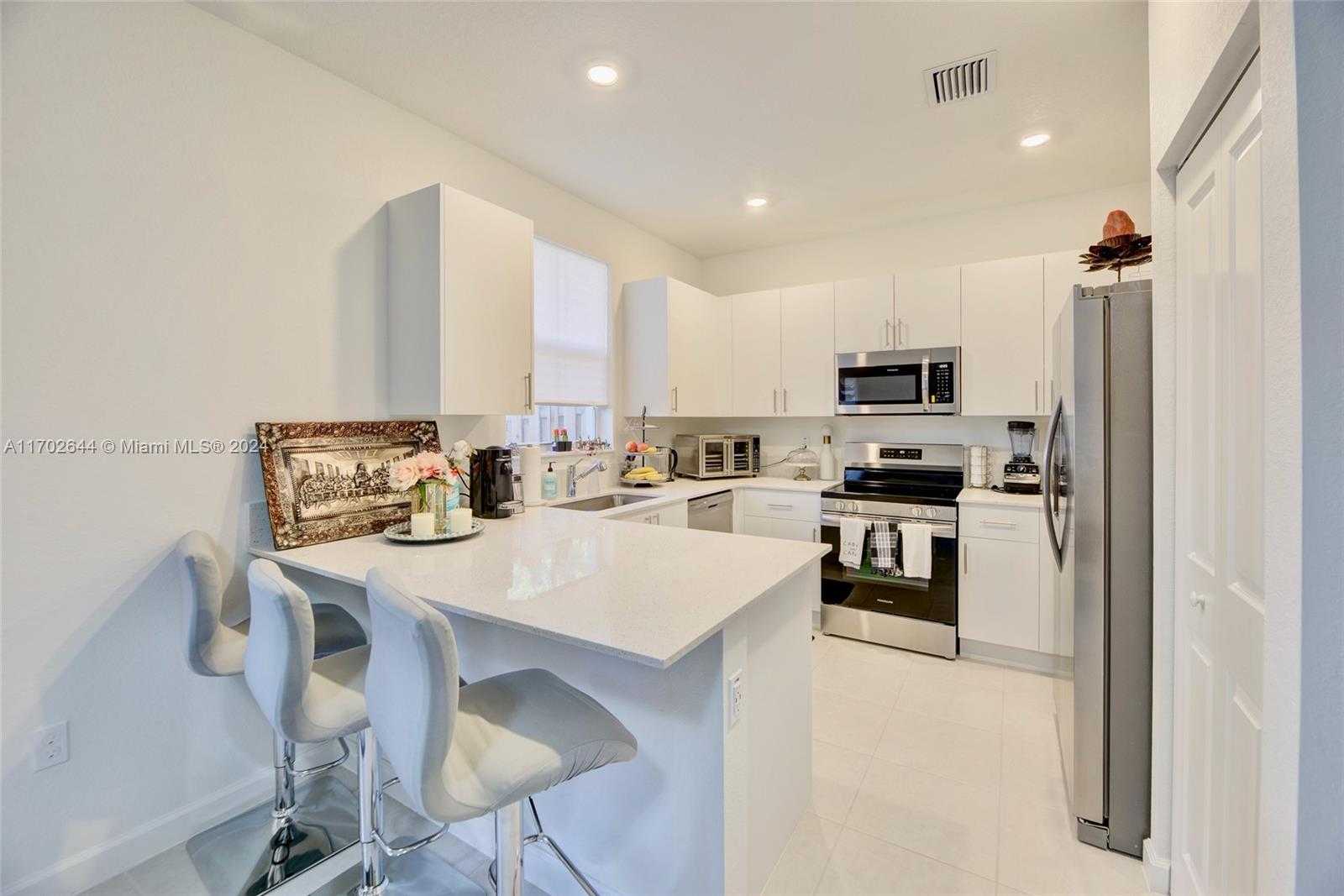 Small Image of 11887 NORTH WEST 46TH ST, Coral Springs Number 6