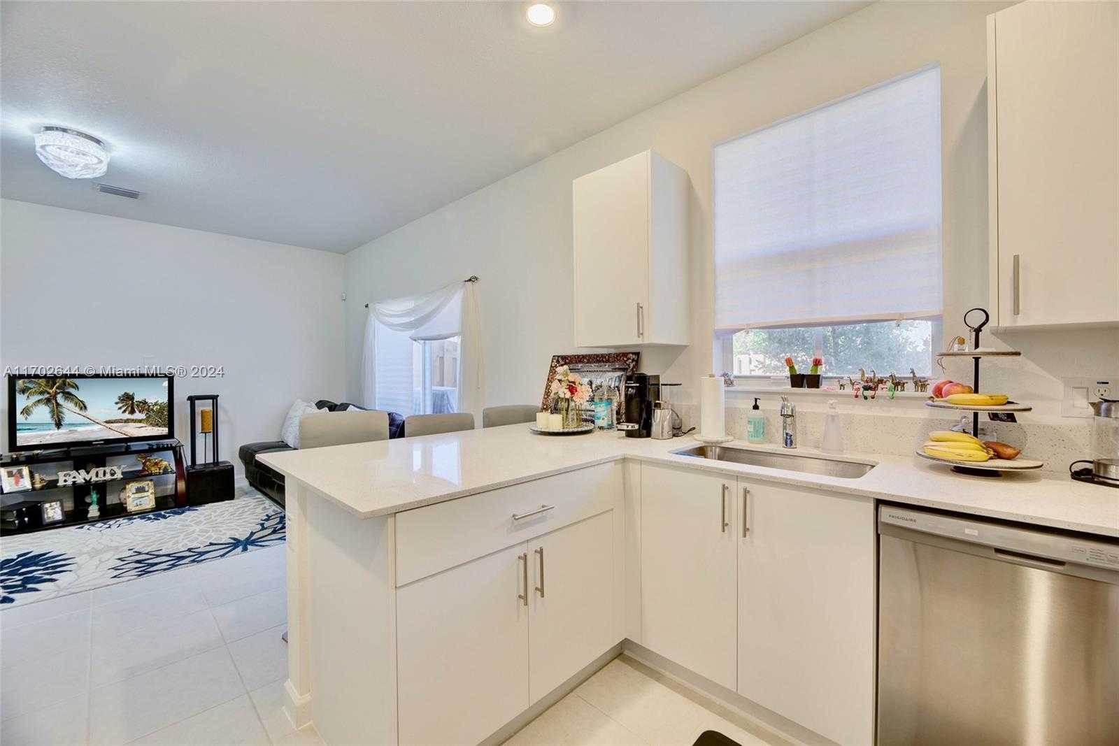 Small Image of 11887 NORTH WEST 46TH ST, Coral Springs Number 8