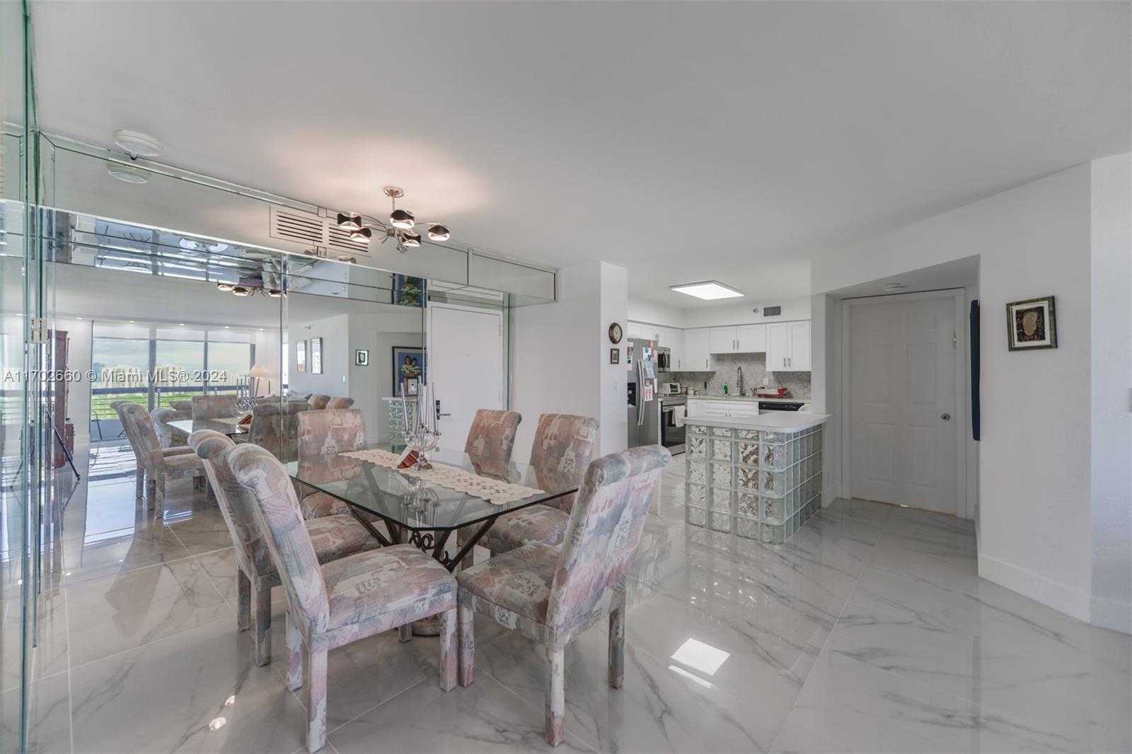 Small Image of 3530 MYSTIC POINTE DR #2108, Aventura Number 4