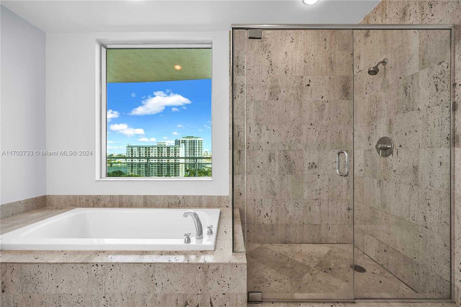 Small Image of 7901 HISPANOLA AVE #1211, North Bay Village Number 14