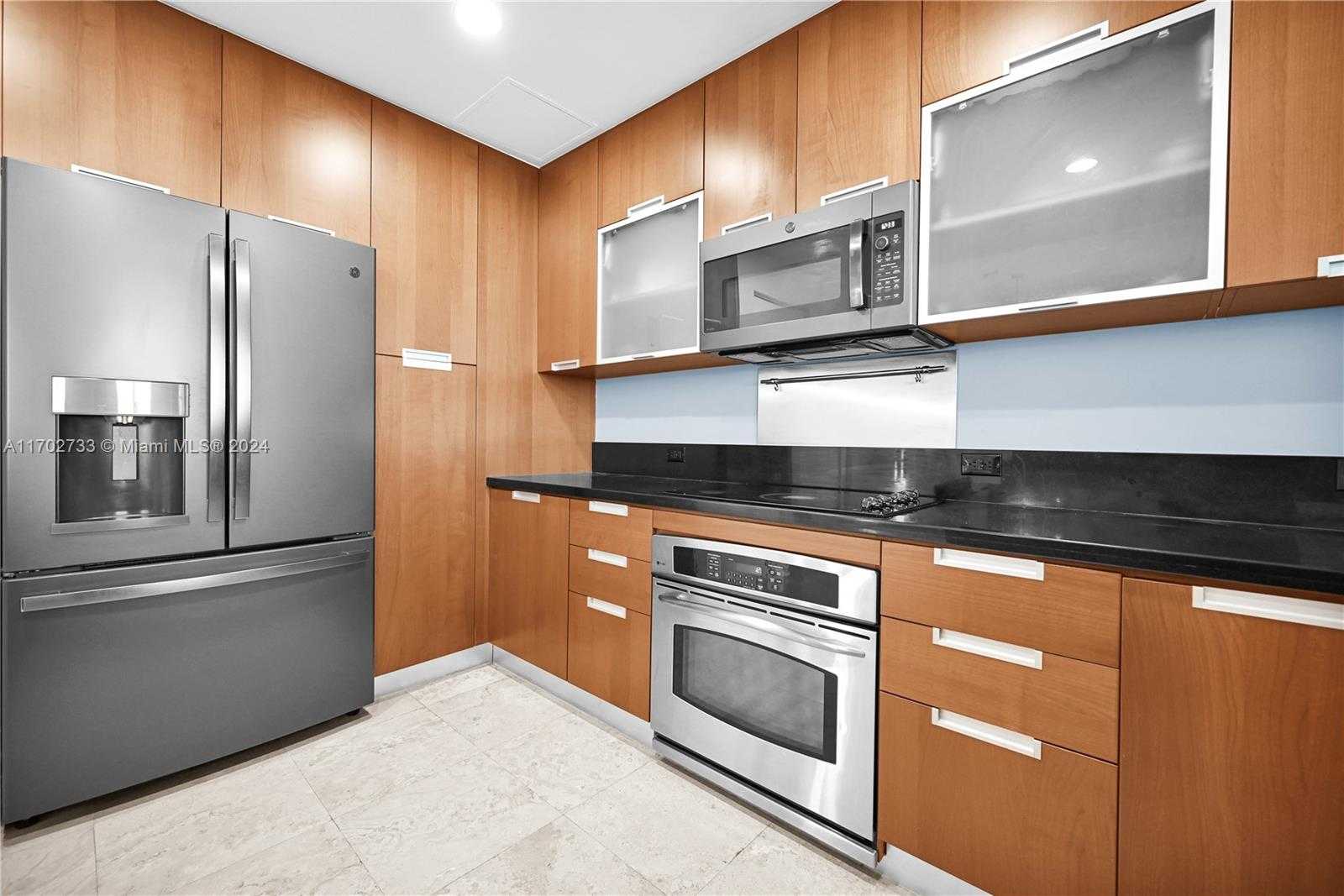 Small Image of 7901 HISPANOLA AVE #1211, North Bay Village Number 27