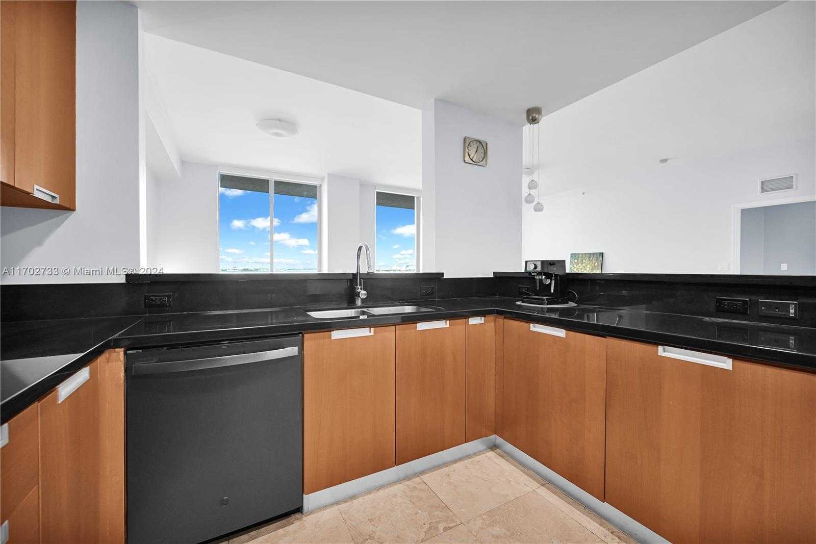 Small Image of 7901 HISPANOLA AVE #1211, North Bay Village Number 31