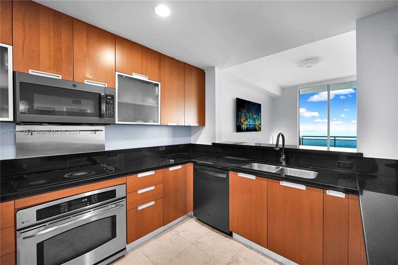 Small Image of 7901 HISPANOLA AVE #1211, North Bay Village Number 32