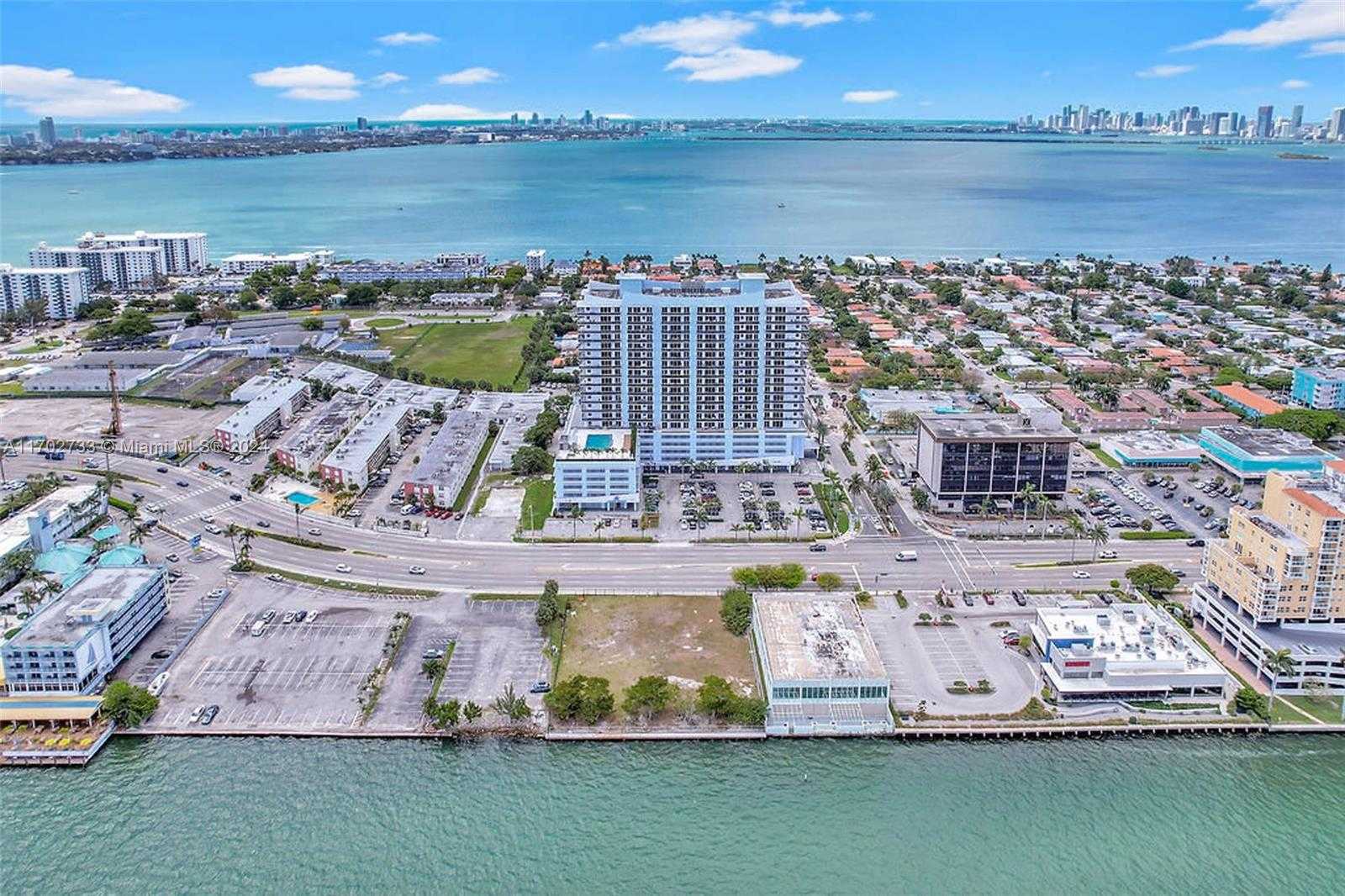 Small Image of 7901 HISPANOLA AVE #1211, North Bay Village Number 45
