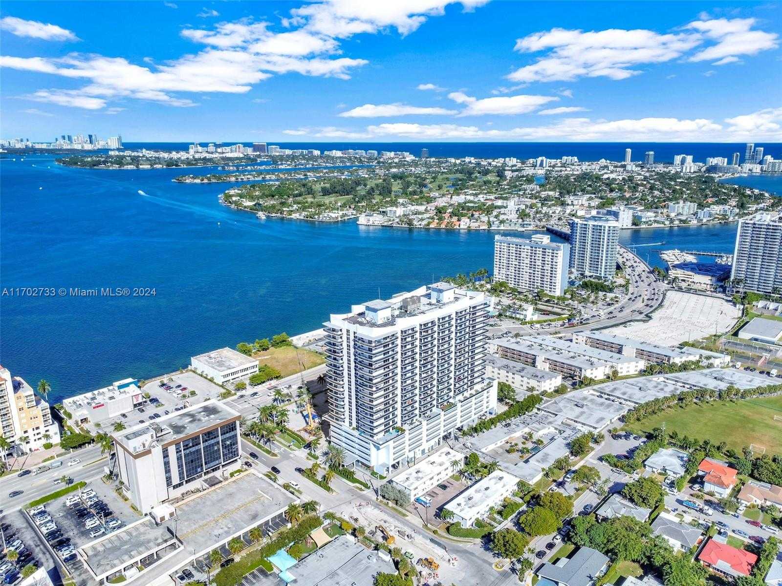 Small Image of 7901 HISPANOLA AVE #1211, North Bay Village Number 46