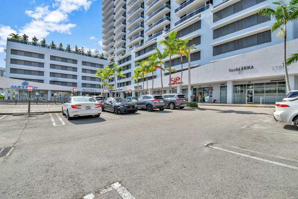 Small Image of 7901 HISPANOLA AVE #1211, North Bay Village Number 59