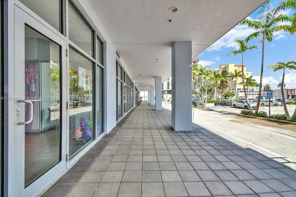 Small Image of 7901 HISPANOLA AVE #1211, North Bay Village Number 63