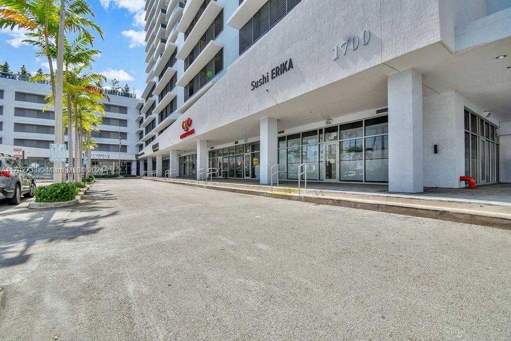 Small Image of 7901 HISPANOLA AVE #1211, North Bay Village Number 64