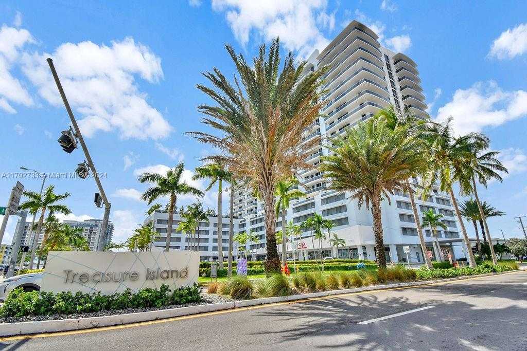 Small Image of 7901 HISPANOLA AVE #1211, North Bay Village Number 65