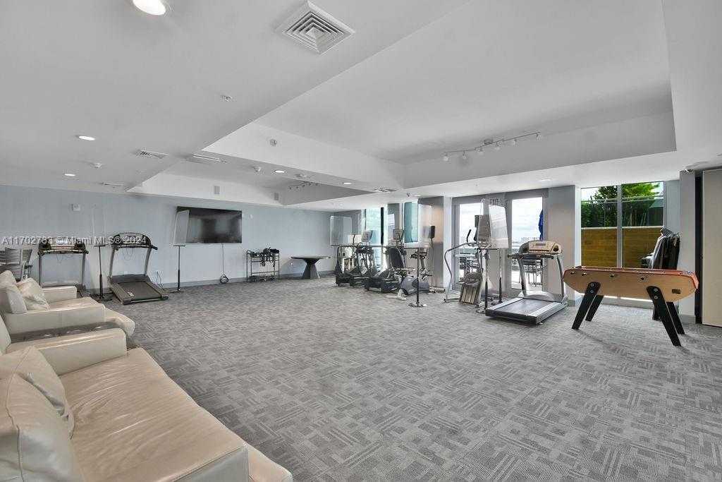 Small Image of 7901 HISPANOLA AVE #1211, North Bay Village Number 71