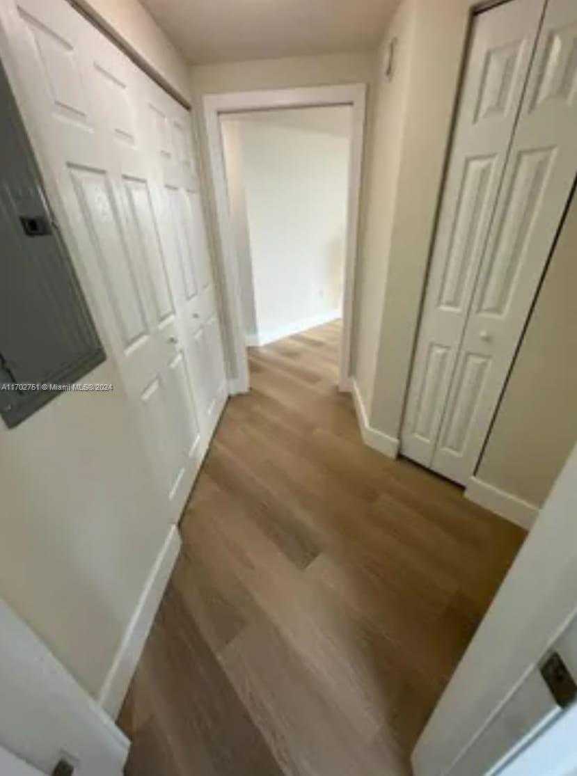 Small Image of 2000 N Bayshore Dr, Miami, FL 33137, USA Number 7