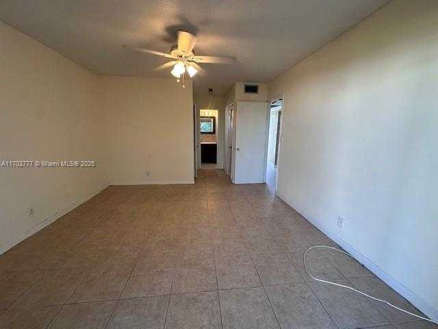 Small Image of 2223 PARK LN #304, Hollywood Number 10