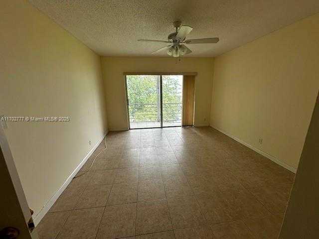 Small Image of 2223 PARK LN #304, Hollywood Number 11