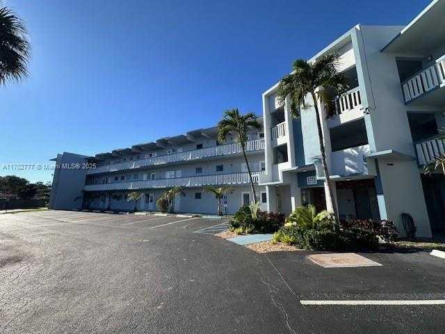 Small Image of 2223 PARK LN #304, Hollywood Number 16