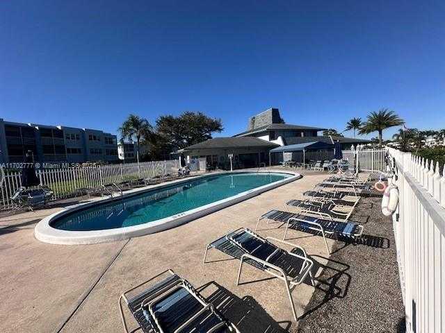 Small Image of 2223 PARK LN #304, Hollywood Number 19