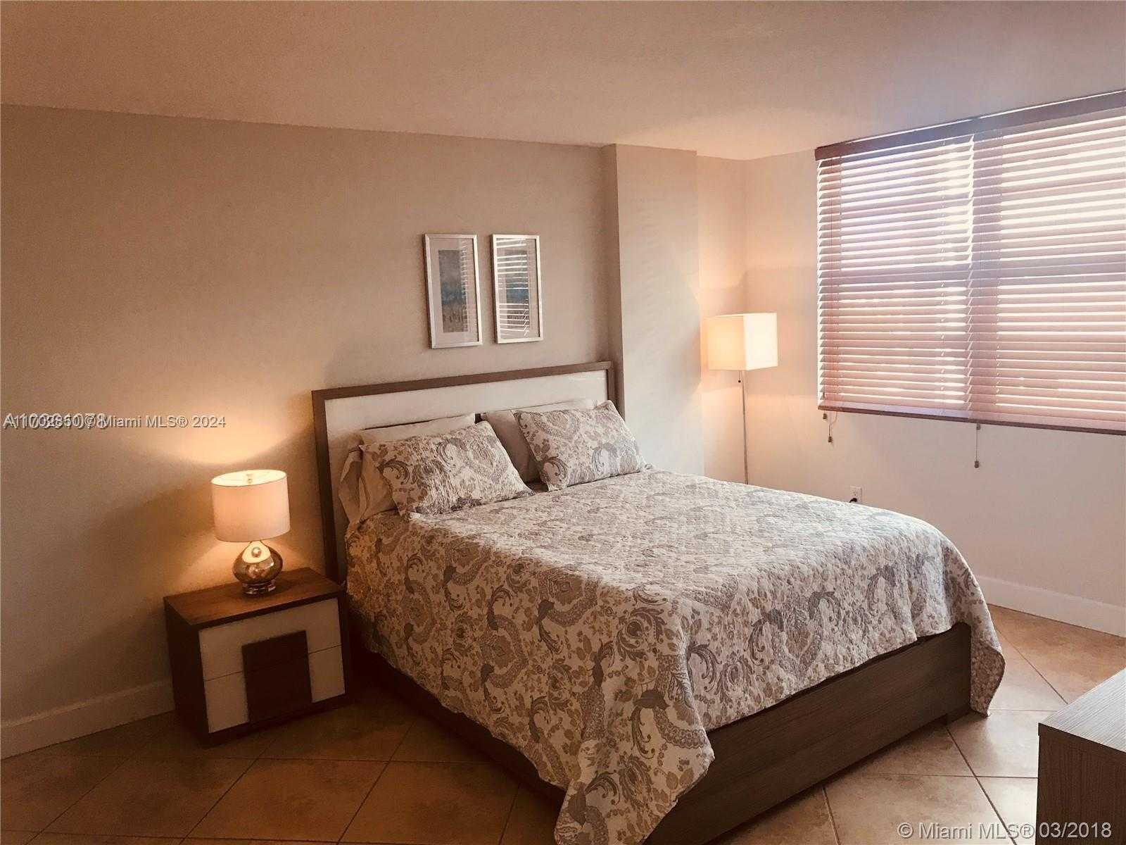 Small Image of 6917 #912, Miami Beach Number 11