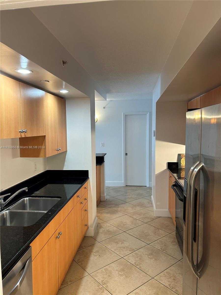 Small Image of 6917 #912, Miami Beach Number 2