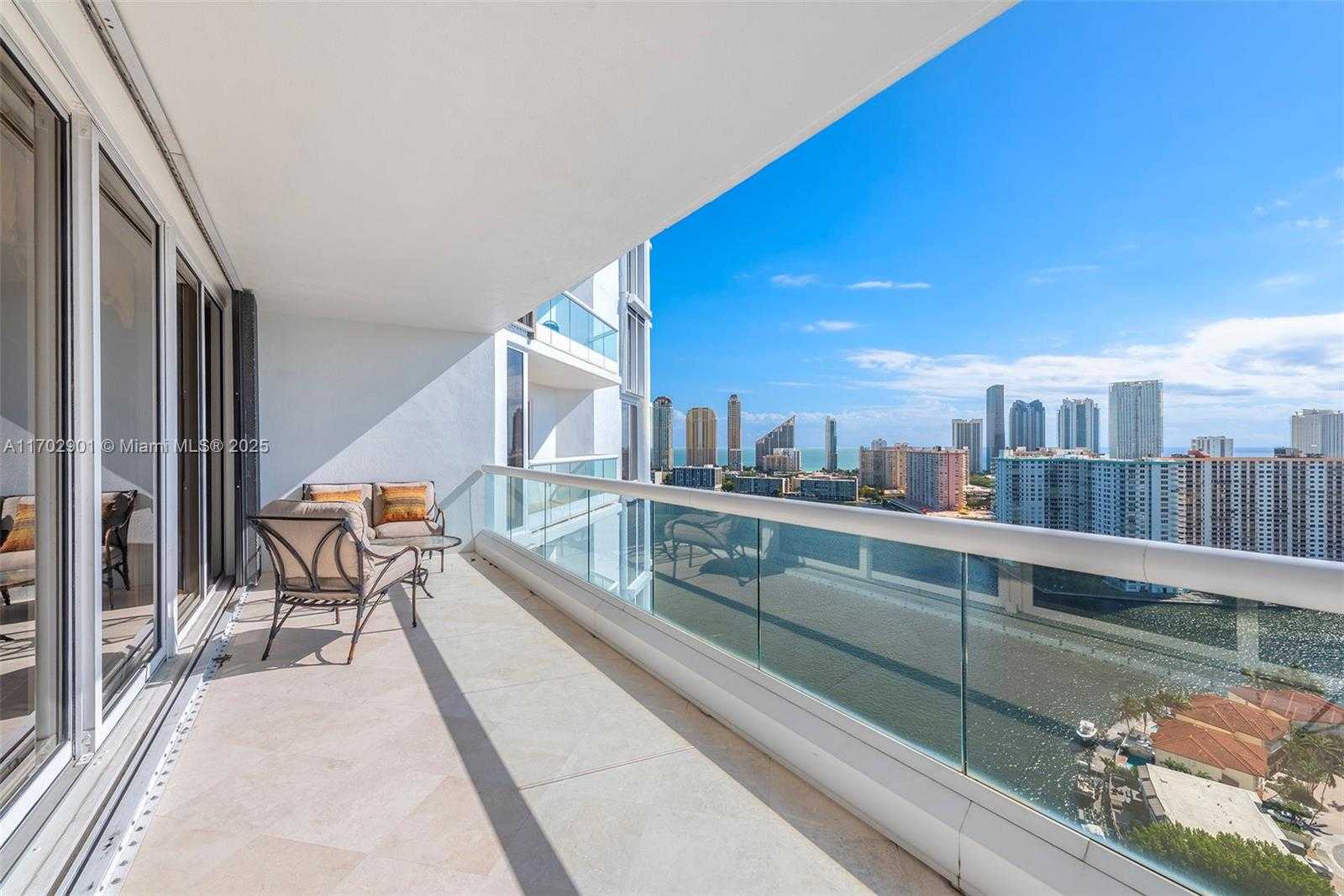 Small Image of 2600 ISLAND BLVD #2502, Aventura Number 10