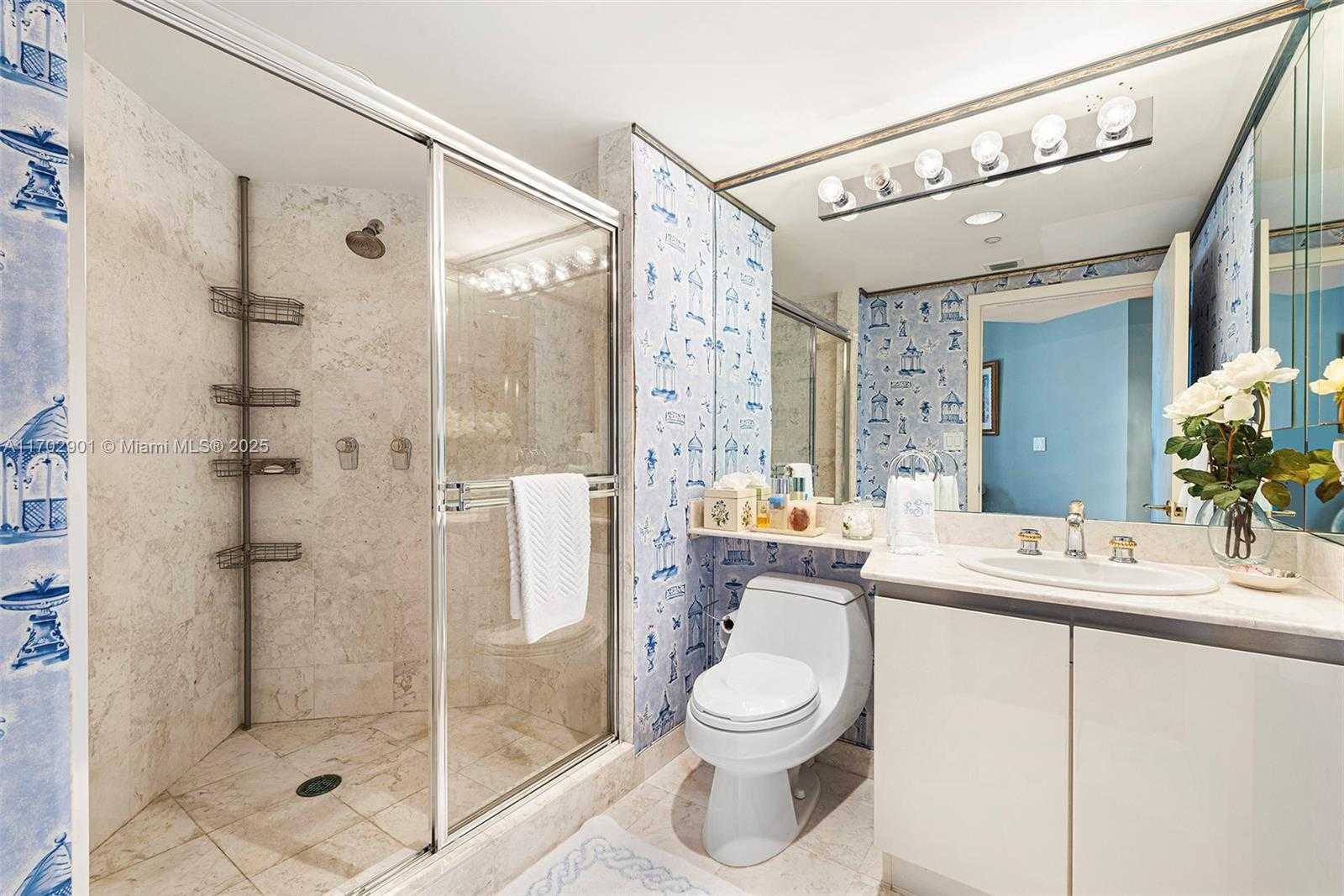 Small Image of 2600 ISLAND BLVD #2502, Aventura Number 23