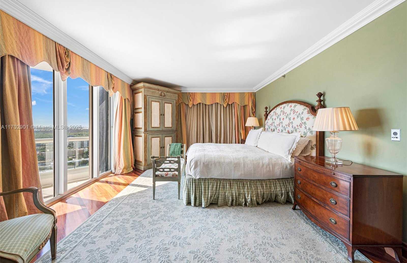Small Image of 2600 ISLAND BLVD #2502, Aventura Number 33